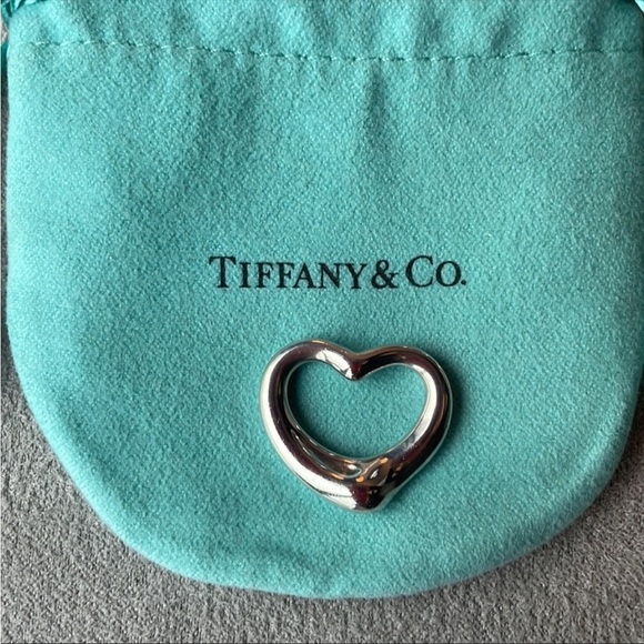 Authentic Tiffany & Co Floating Heart Pendant Medium - Picture 5 of 9